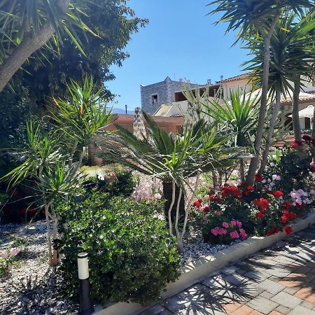 Athina Apartments Stoúpa エクステリア 写真