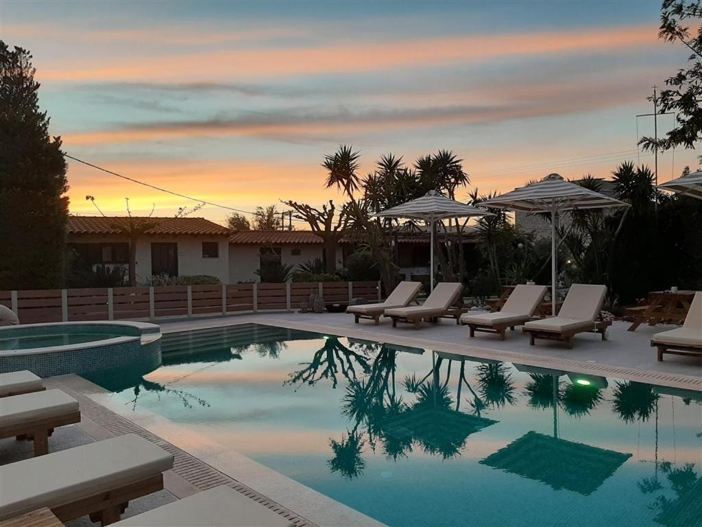 Athina Apartments Stoúpa エクステリア 写真