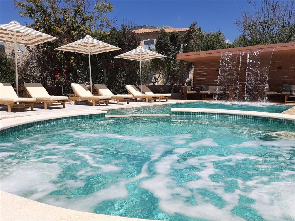 Athina Apartments Stoúpa エクステリア 写真