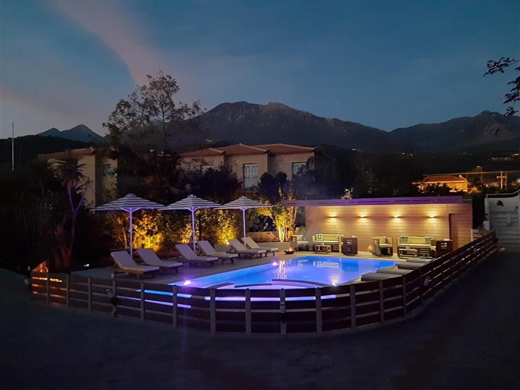 Athina Apartments Stoúpa エクステリア 写真