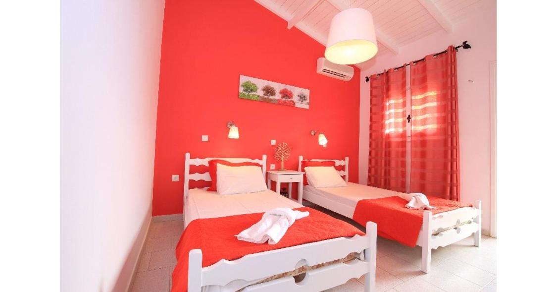 Athina Apartments Stoúpa エクステリア 写真
