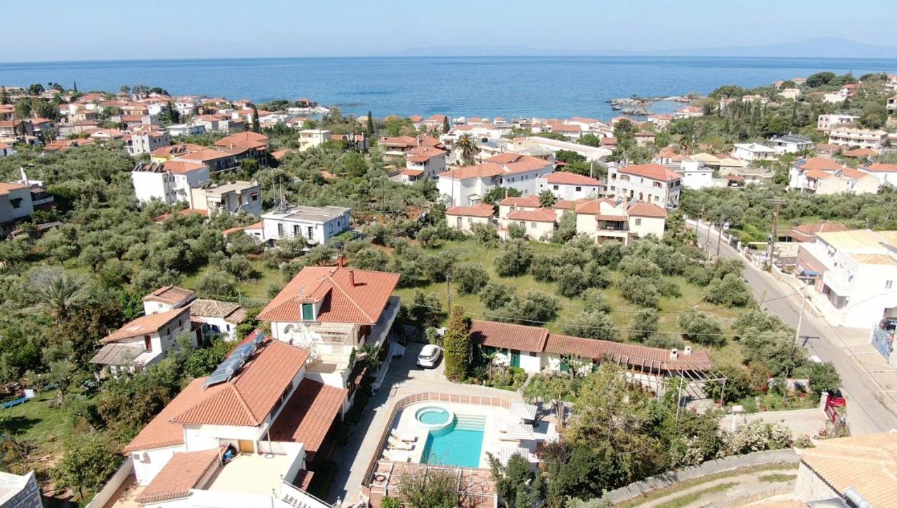 Athina Apartments Stoúpa エクステリア 写真