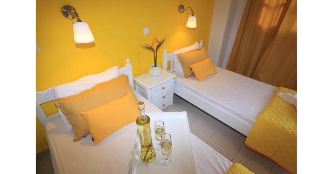Athina Apartments Stoúpa エクステリア 写真