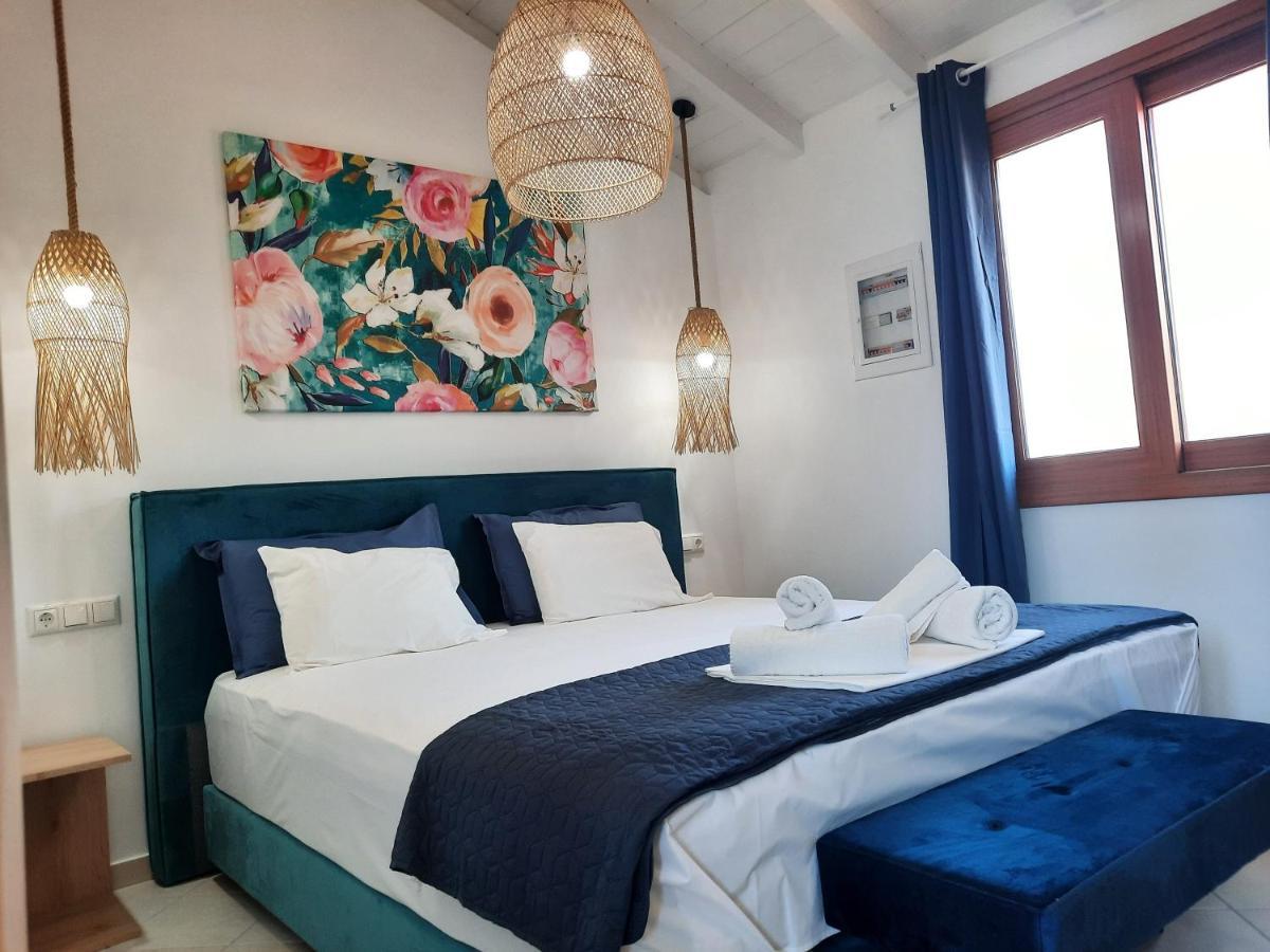 Athina Apartments Stoúpa エクステリア 写真