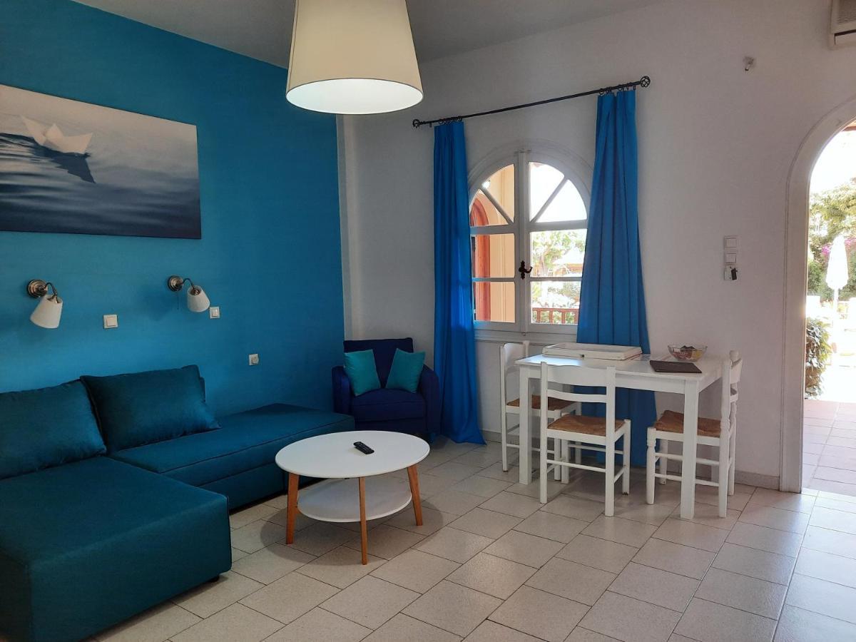 Athina Apartments Stoúpa エクステリア 写真