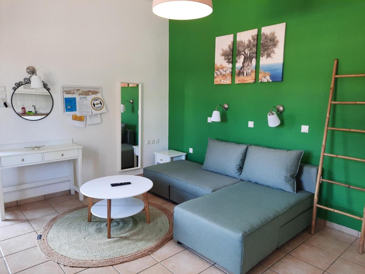 Athina Apartments Stoúpa エクステリア 写真