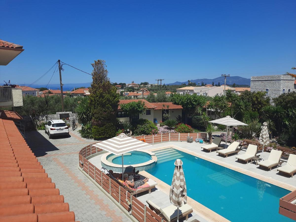 Athina Apartments Stoúpa エクステリア 写真