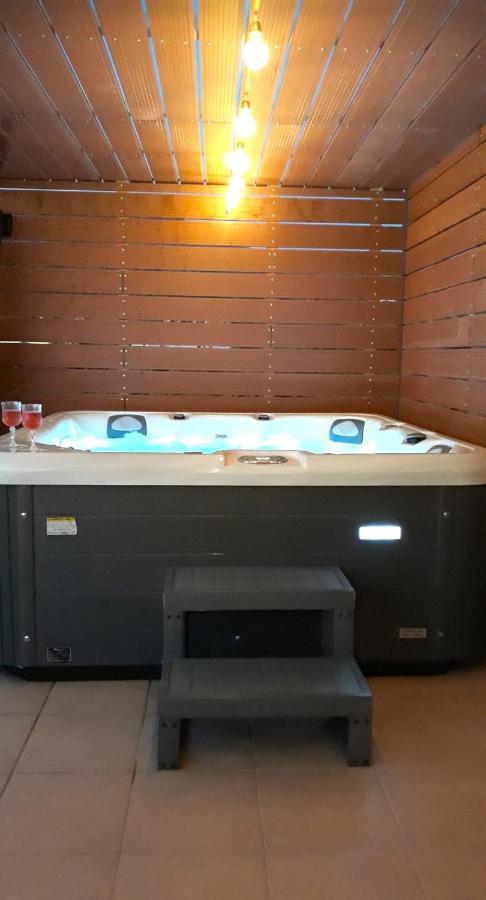 Athina Apartments Stoúpa エクステリア 写真