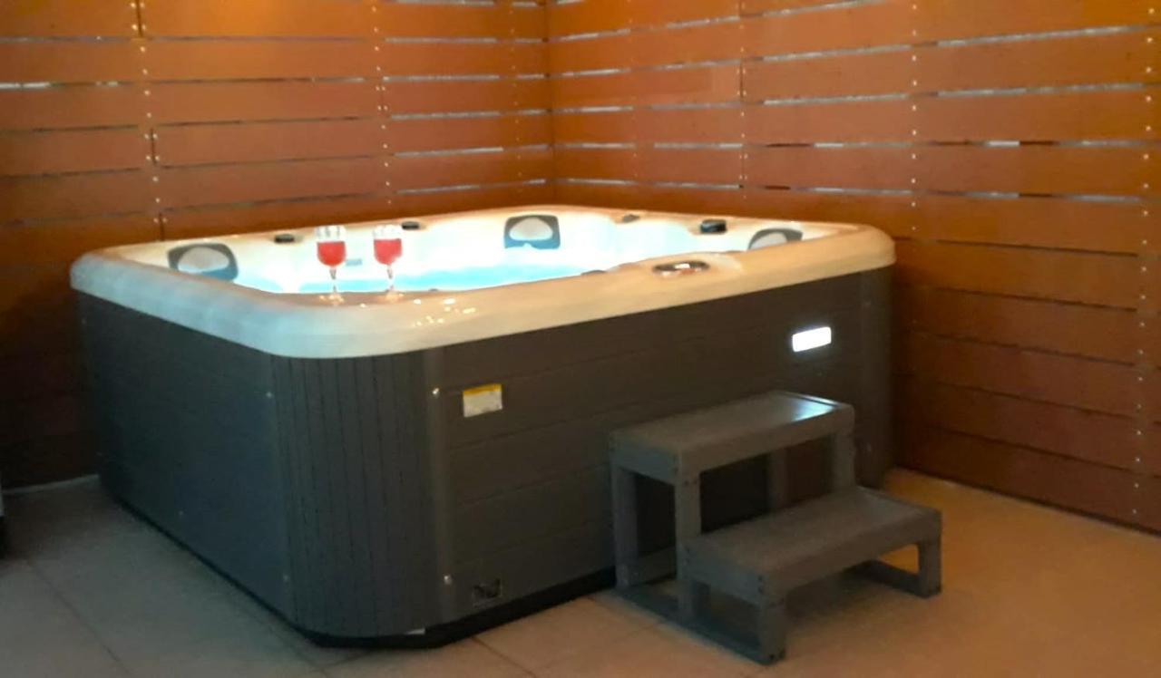 Athina Apartments Stoúpa エクステリア 写真